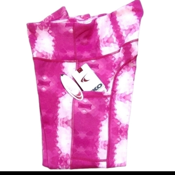 TKO Capris Athletic Leggings NWT - Picture 4 of 8